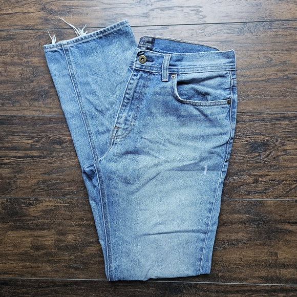 J. Crew The Sutton Straight Fit Narrow Leg Lightwash Jeans Size 32 - Picture 1 of 11